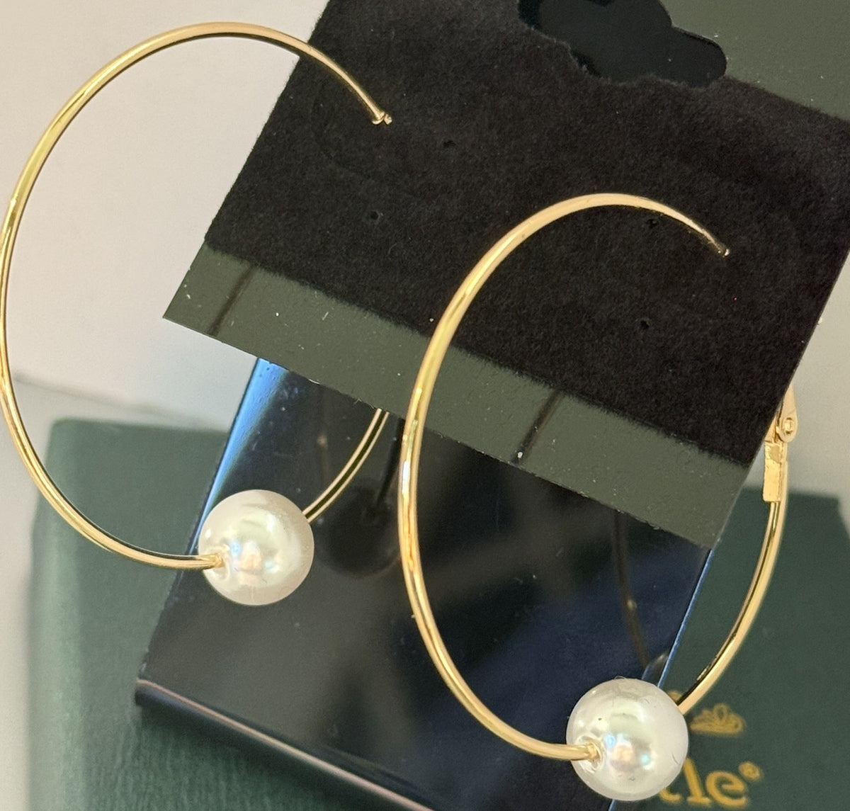 Big Hoop with a pearly Bead