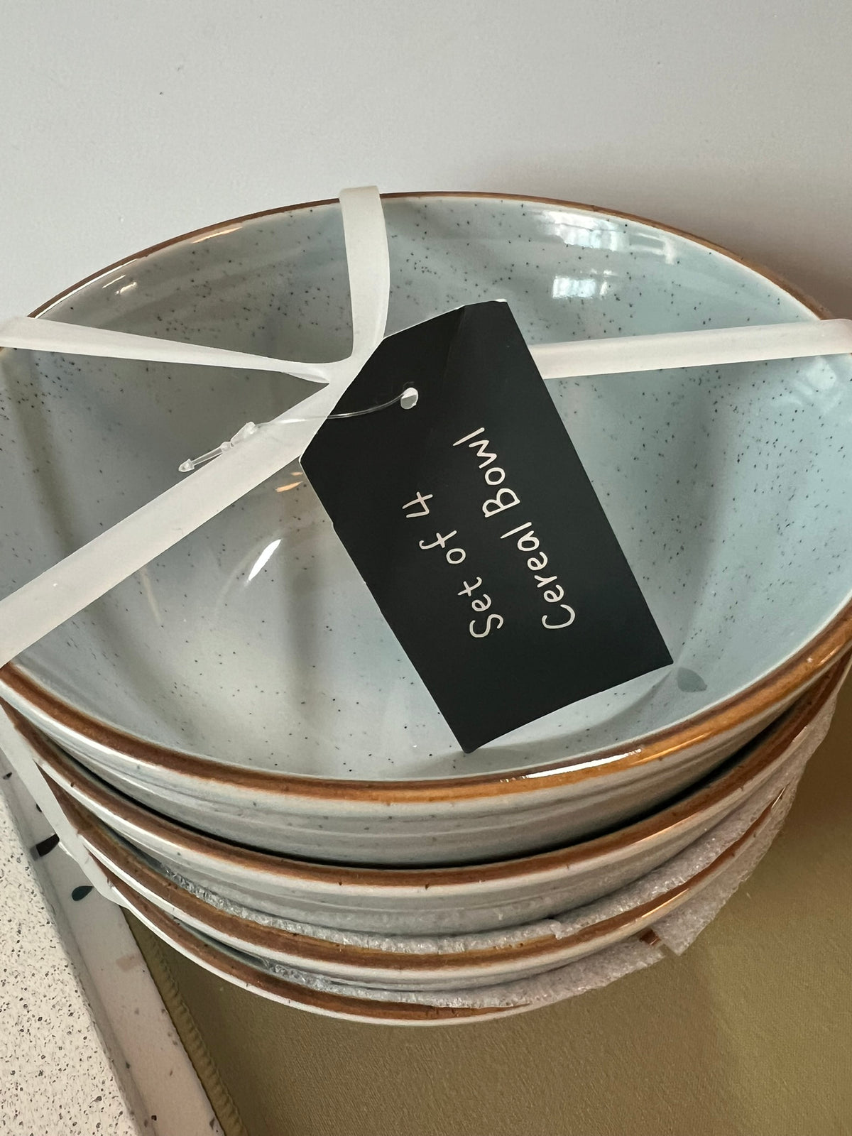 Set of 4 Ceramic Table ware
