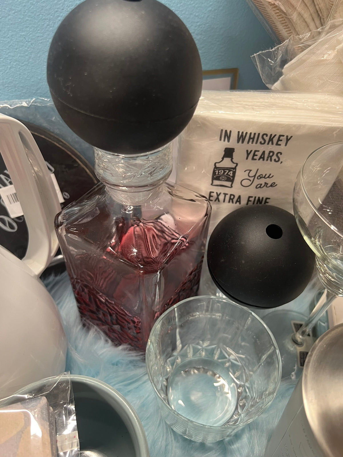 Beverage Set- Whiskey on the Rocks